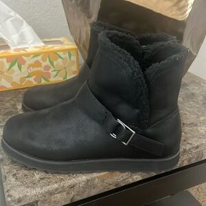 Skechers Women’s Ankle Boots Size 10 Textile Upper/Faux Fur Lining